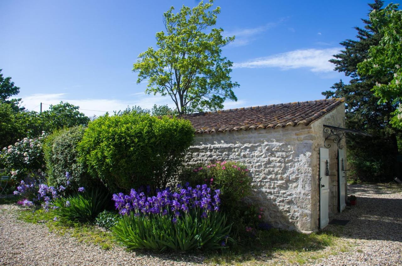 Logis Saint Leonard Bed & Breakfast Dompierre-sur-Mer Eksteriør bilde