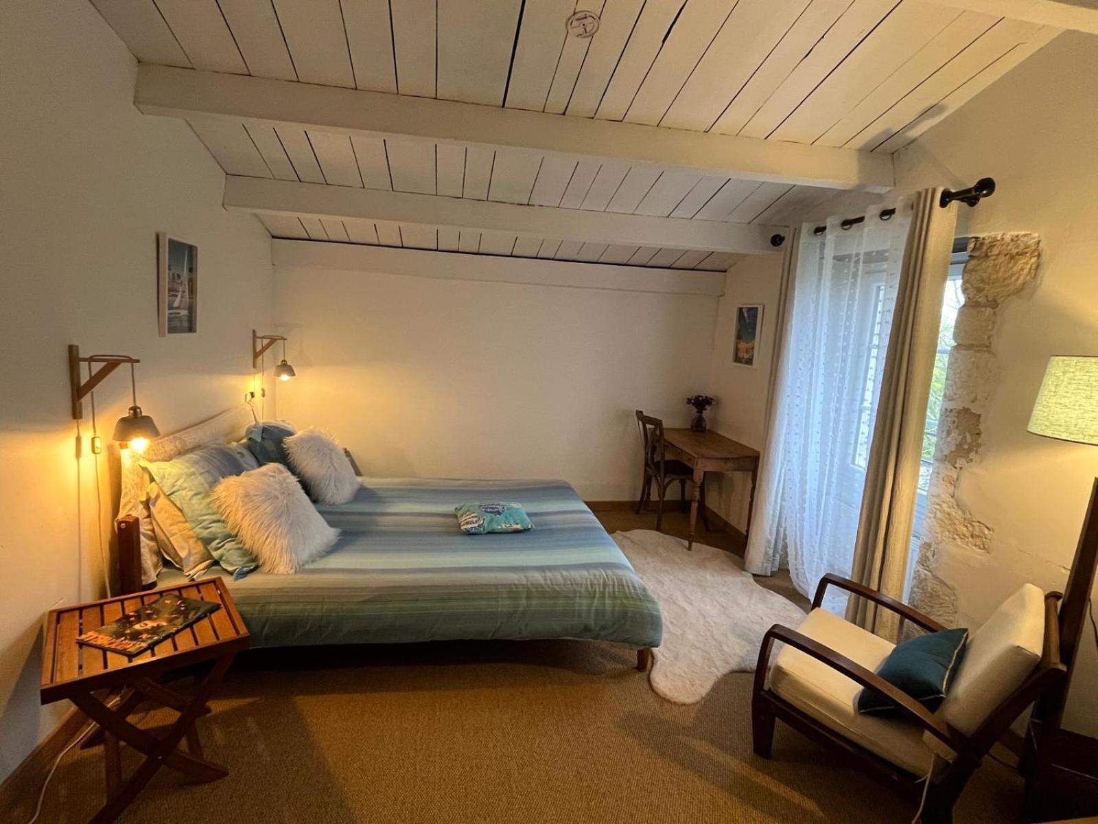 Logis Saint Leonard Bed & Breakfast Dompierre-sur-Mer Eksteriør bilde