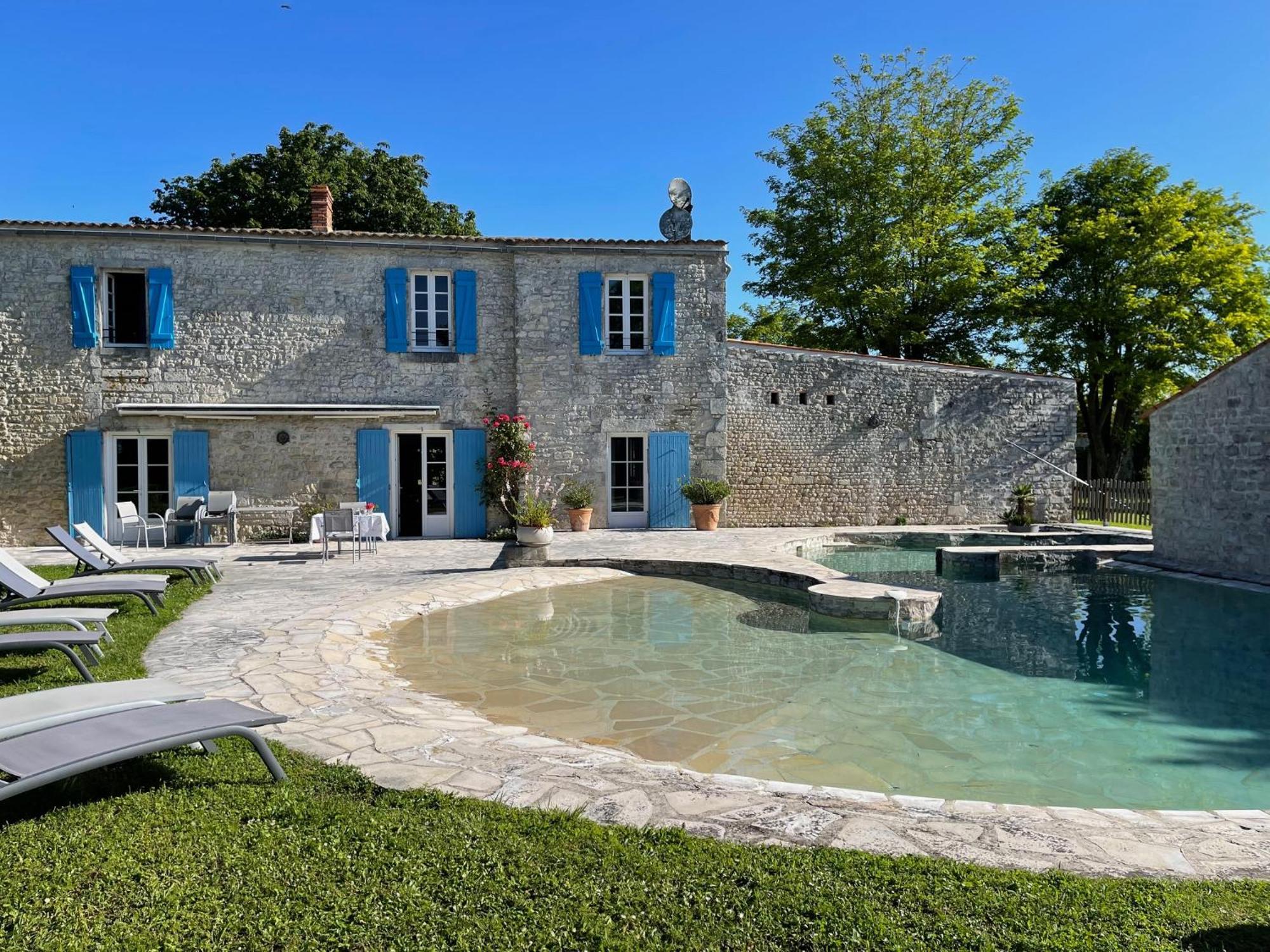 Logis Saint Leonard Bed & Breakfast Dompierre-sur-Mer Eksteriør bilde