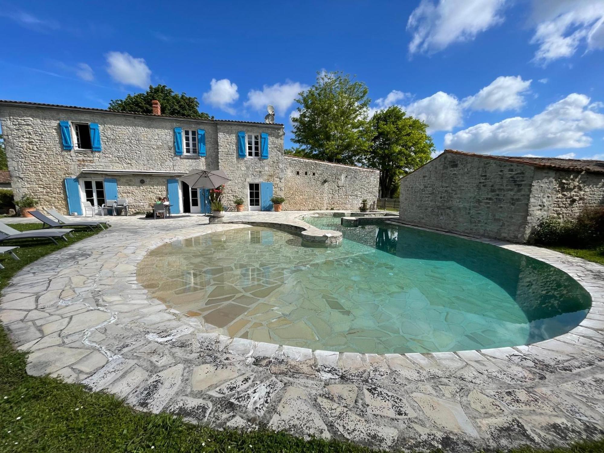 Logis Saint Leonard Bed & Breakfast Dompierre-sur-Mer Eksteriør bilde